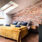 Cozy With Ac For Couples - Old Town Апартаменты