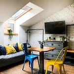 公寓 Cozy With Ac For Couples - Old Town *