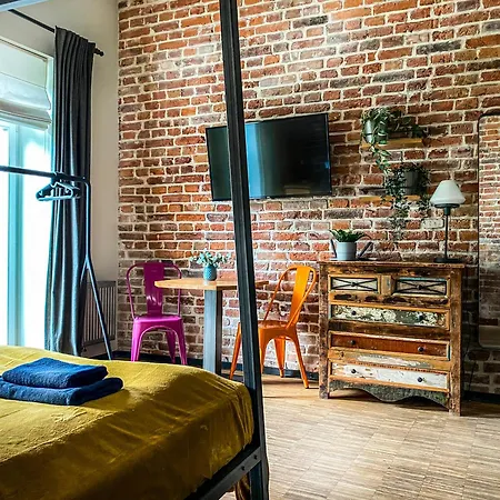 Cozy With Ac For Couples - Old Town Appartement *