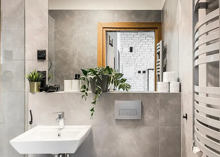 Cozy With Ac For Couples - Old Town Apartamento Cracovia