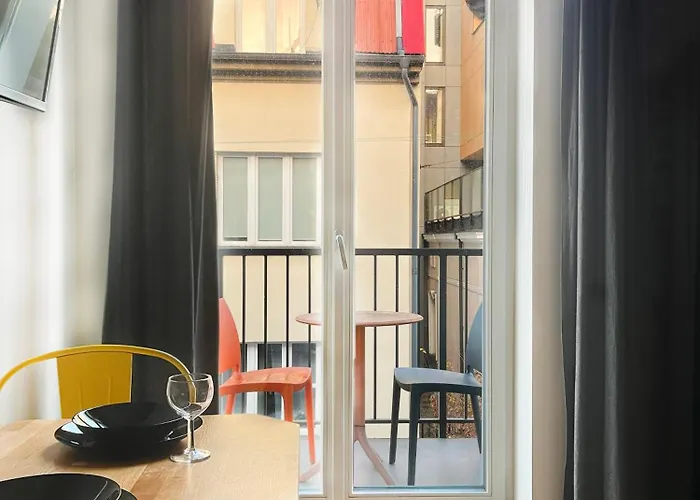 Cozy With Ac For Couples - Old Town Apartamento Cracovia