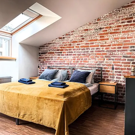 Cozy With Ac For Couples - Old Town Apartament